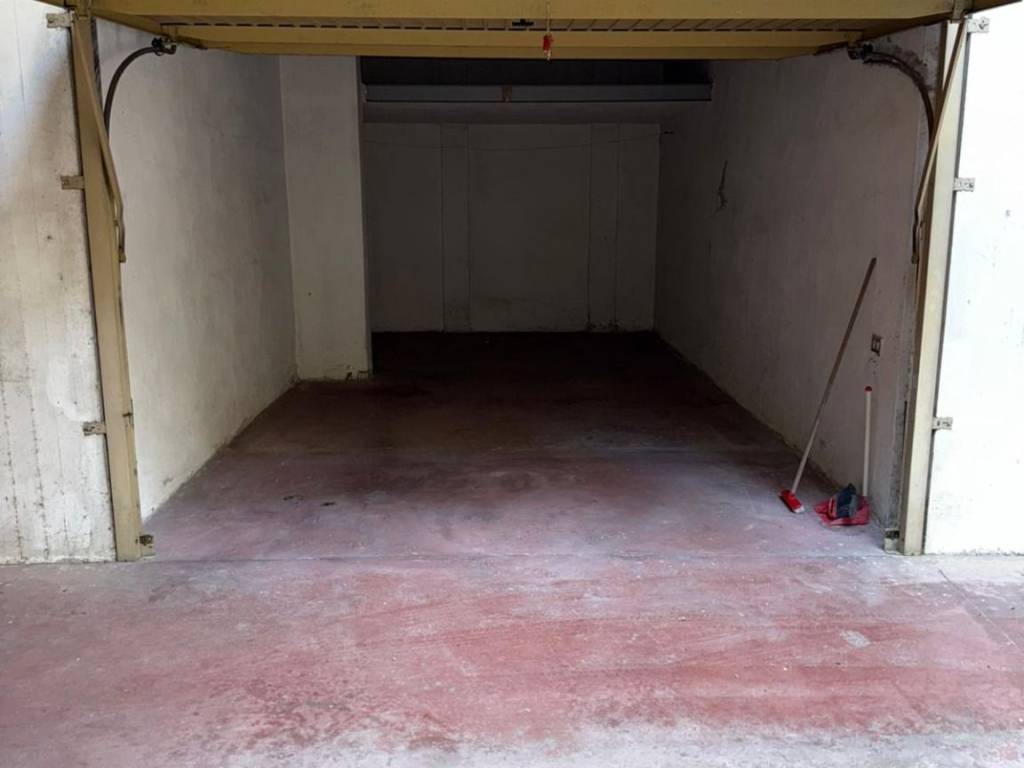 box auto in affitto ad Albano Laziale in zona Pavona
