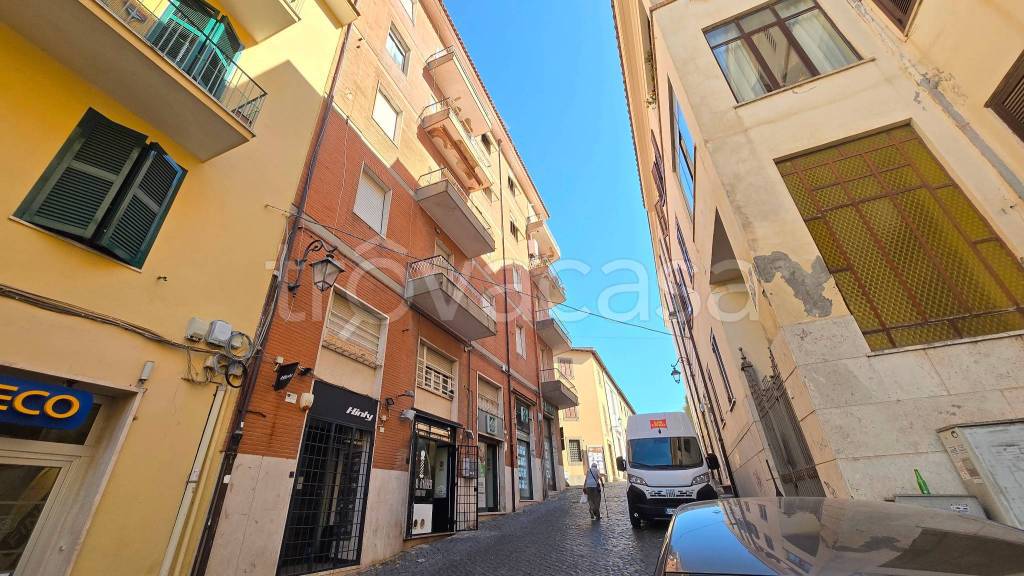 appartamento in affitto ad Albano Laziale in zona Pavona