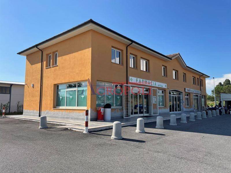 ufficio in affitto ad Anguillara Sabazia in zona Ponton dell'Elce