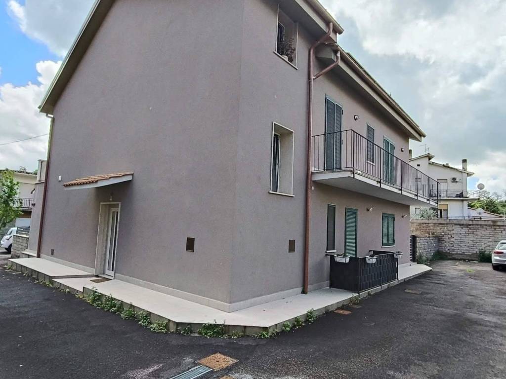 appartamento in affitto ad Anguillara Sabazia