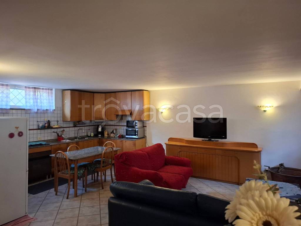appartamento in affitto ad Anguillara Sabazia