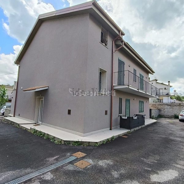 appartamento in affitto ad Anguillara Sabazia