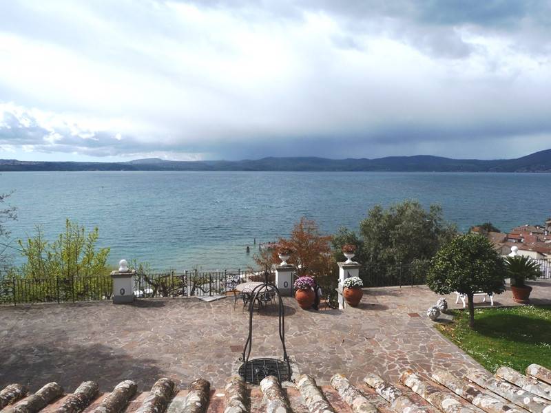 casa indipendente in affitto ad Anguillara Sabazia