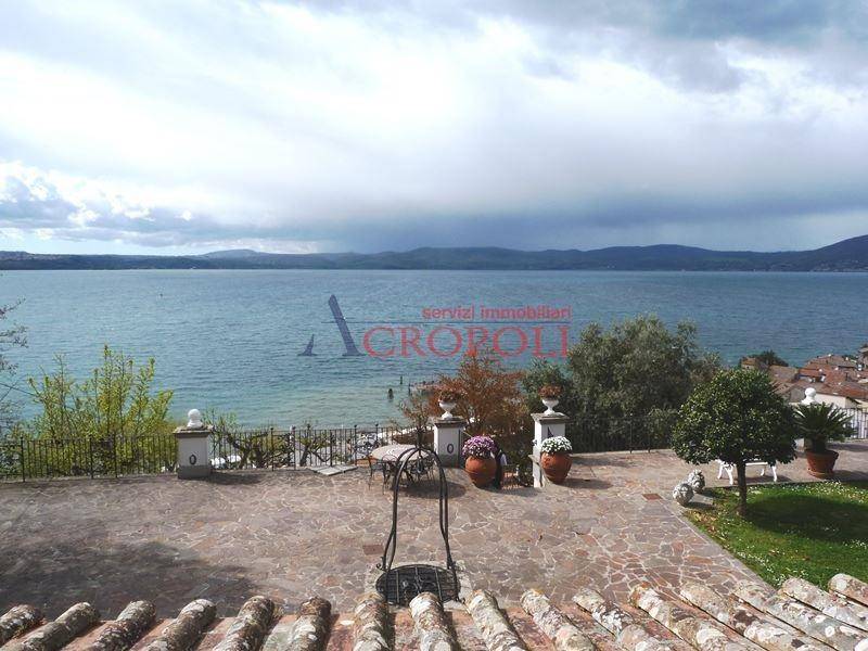 casa indipendente in affitto ad Anguillara Sabazia