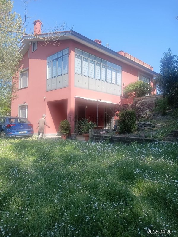 casa indipendente in affitto ad Anguillara Sabazia