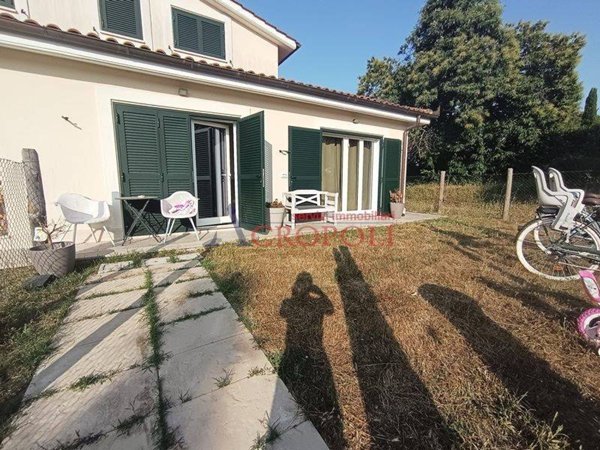 casa indipendente in affitto ad Anguillara Sabazia in zona Ponton dell'Elce