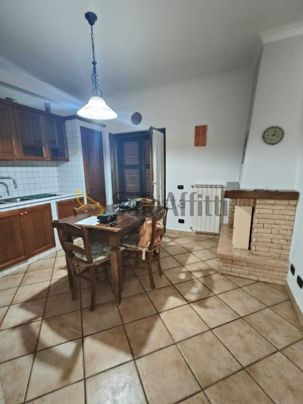 casa indipendente in affitto ad Anguillara Sabazia