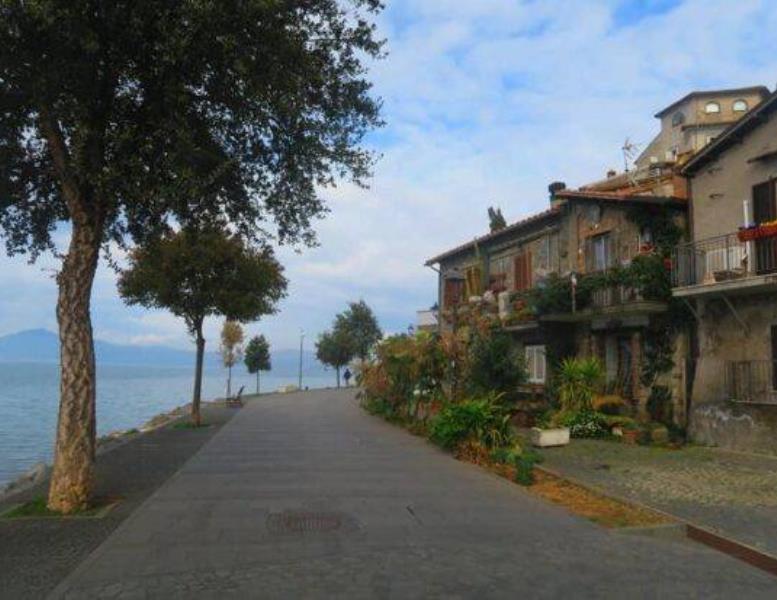 appartamento in affitto ad Anguillara Sabazia