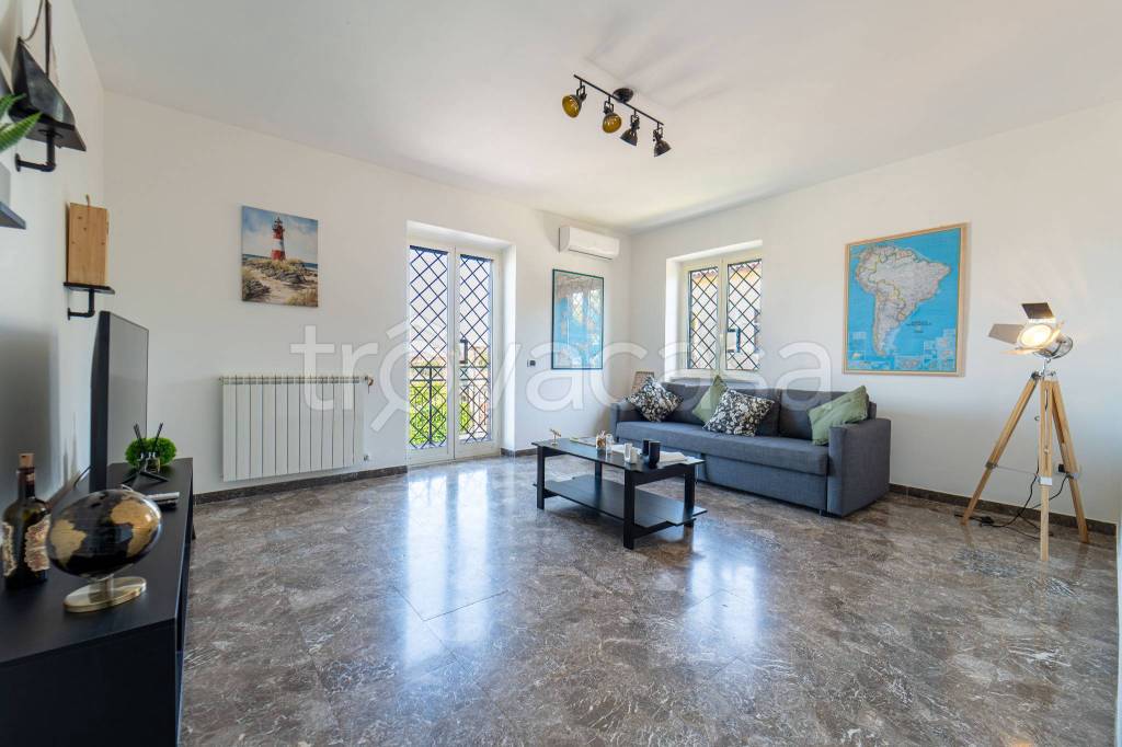 appartamento in affitto ad Anguillara Sabazia