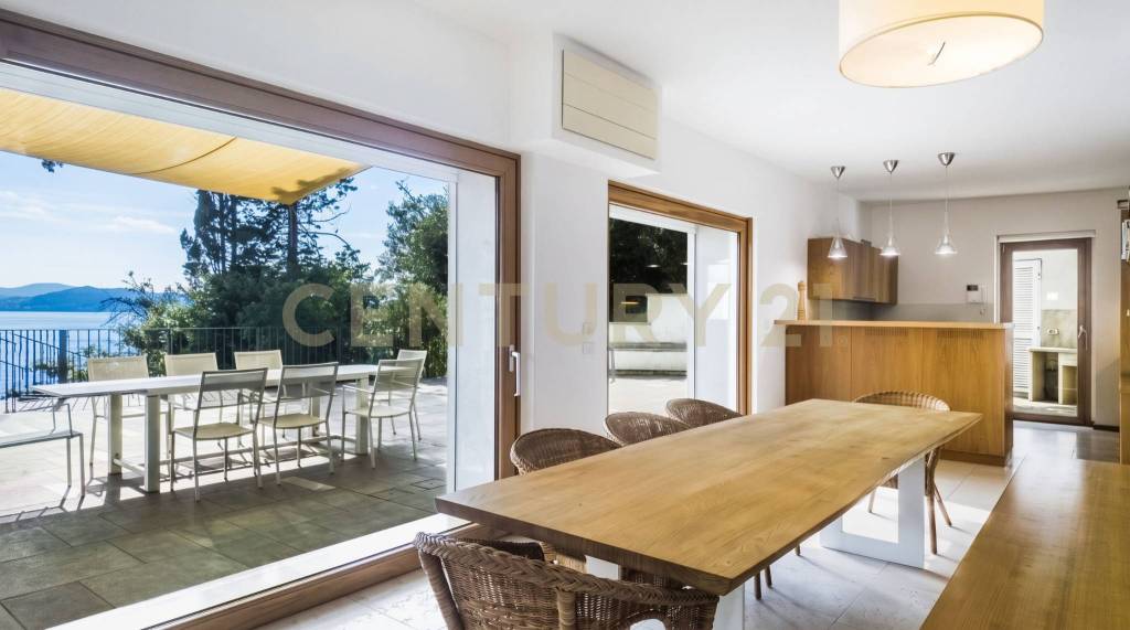 casa indipendente in affitto ad Anguillara Sabazia