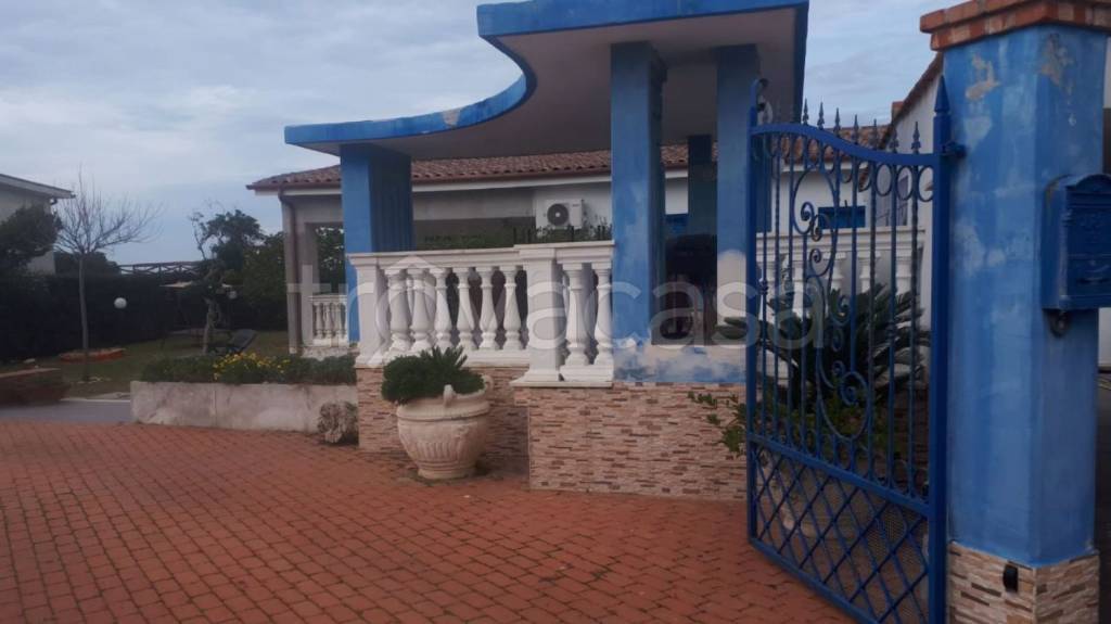 casa indipendente in affitto ad Anzio in zona Mare