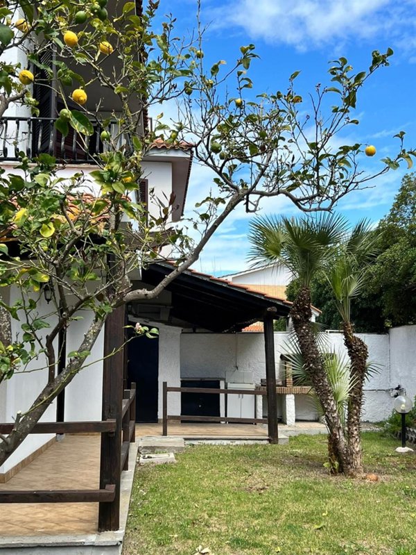 casa indipendente in affitto ad Anzio in zona Villa Claudia