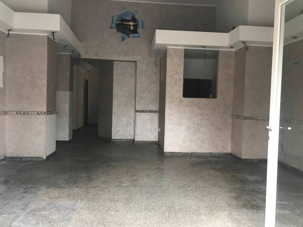 negozio in affitto ad Anzio