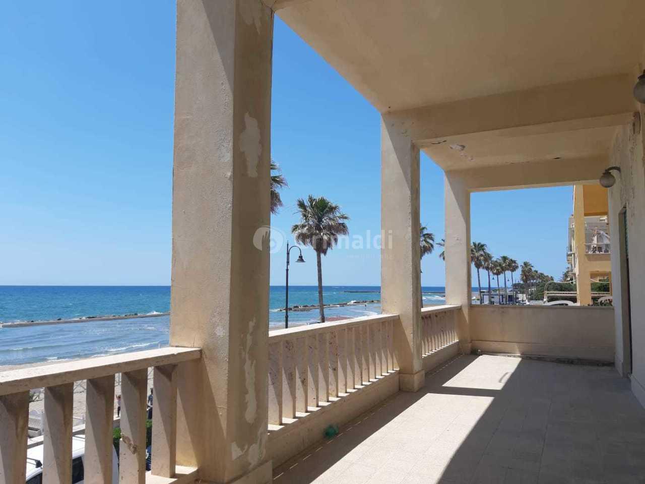 appartamento in vendita ad Anzio in zona Mare