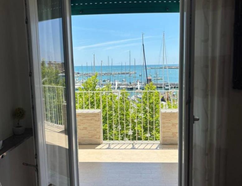 appartamento in affitto ad Anzio in zona Mare