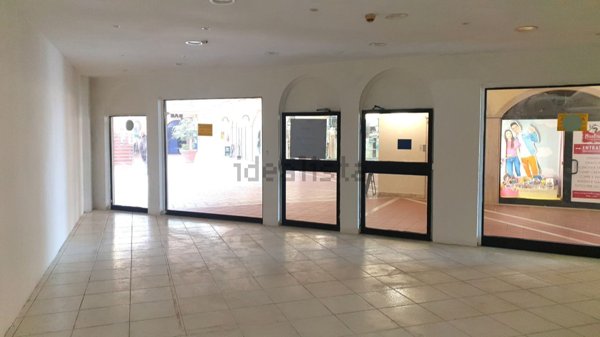 locale commerciale in affitto ad Anzio