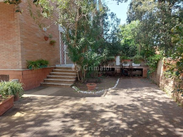 casa indipendente in affitto ad Anzio in zona Mare