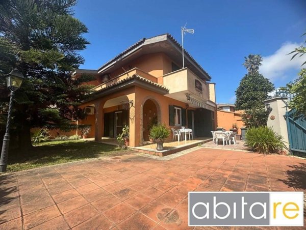casa indipendente in affitto ad Anzio in zona Villa Claudia