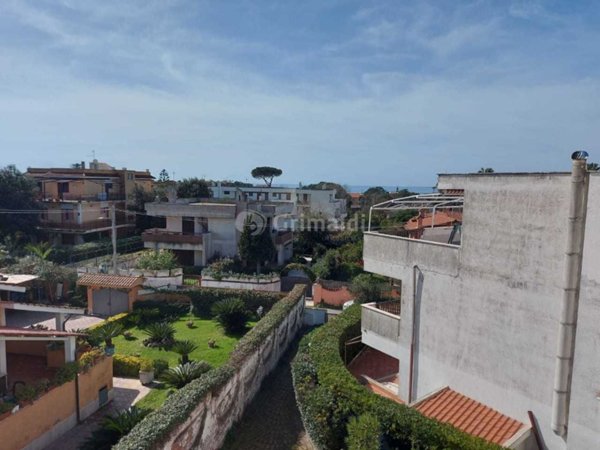 appartamento in affitto ad Anzio in zona Mare
