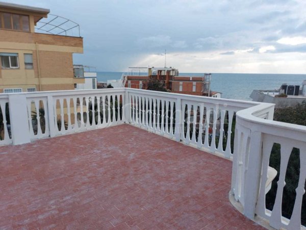 appartamento in affitto ad Anzio in zona Mare