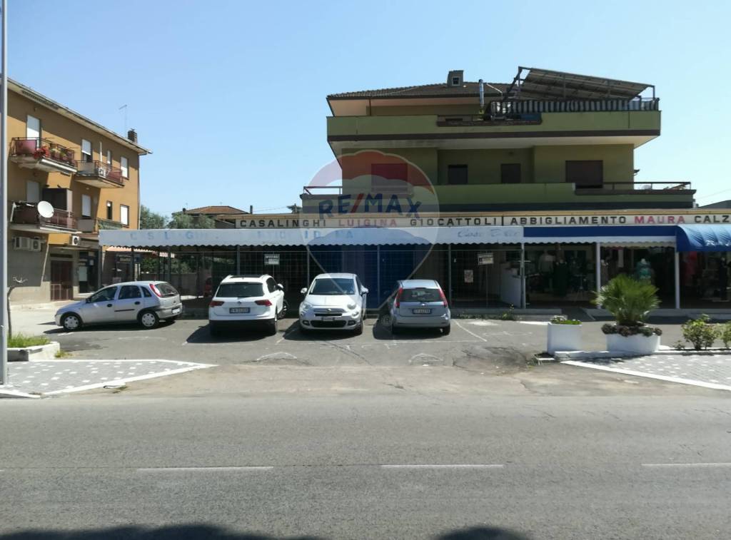 negozio in affitto ad Anzio in zona Lido dei Pini