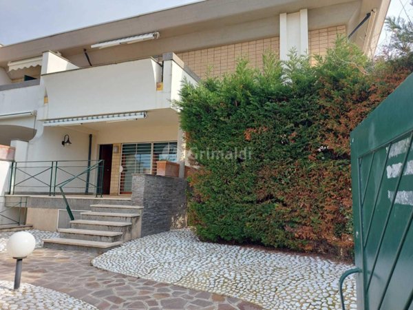 casa indipendente in affitto ad Anzio in zona Mare