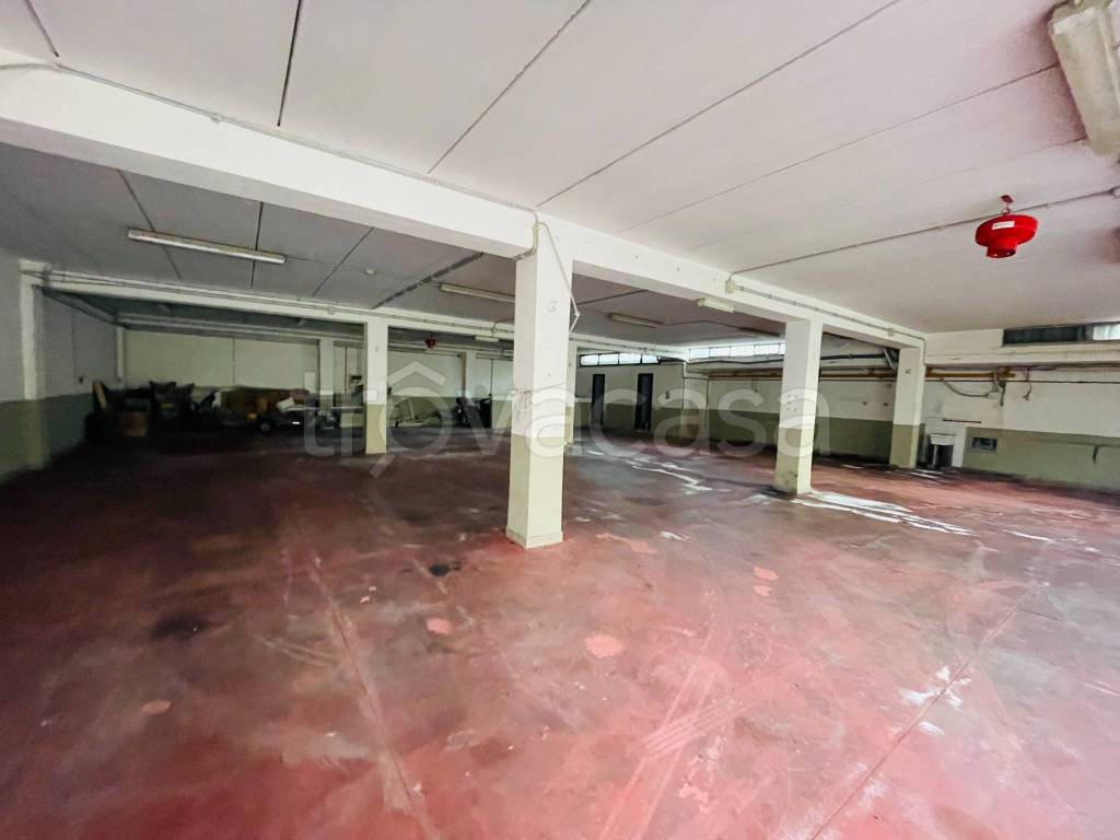 locale commerciale in affitto ad Anzio in zona Stazione