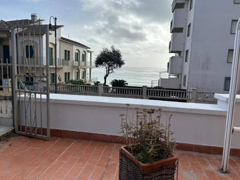 appartamento in affitto ad Anzio in zona Mare