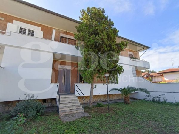 casa indipendente in affitto ad Anzio in zona Mare
