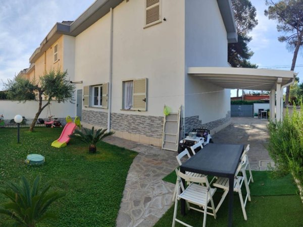 casa indipendente in affitto ad Anzio in zona Cincinnato