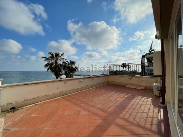 appartamento in affitto ad Anzio in zona Mare