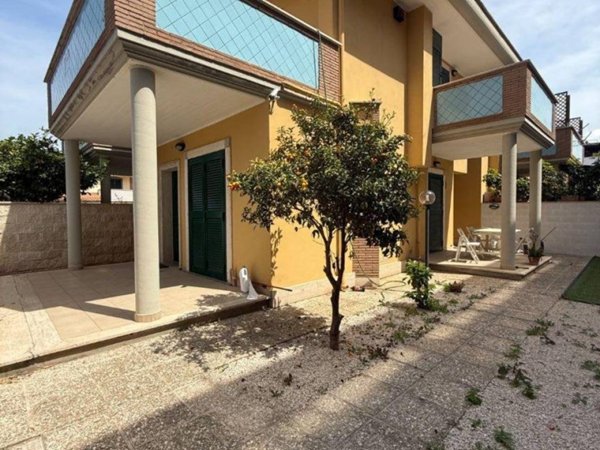 casa indipendente in affitto ad Anzio in zona Mare