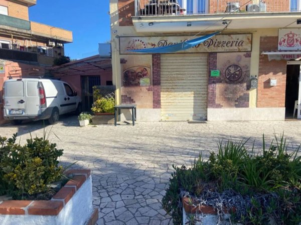 negozio in affitto ad Anzio in zona Mare