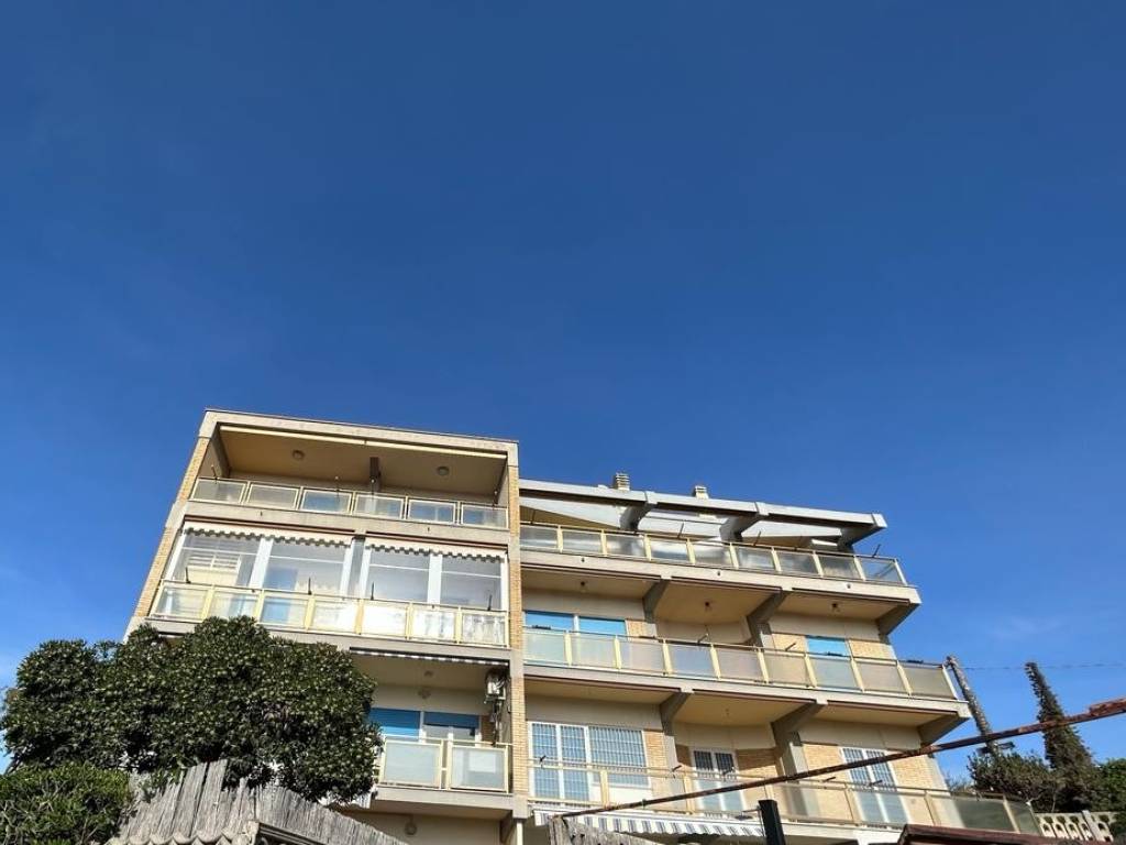 appartamento in affitto ad Anzio in zona Mare