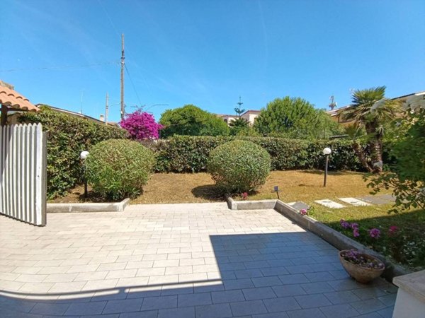 casa indipendente in affitto ad Anzio in zona Lido delle Sirene
