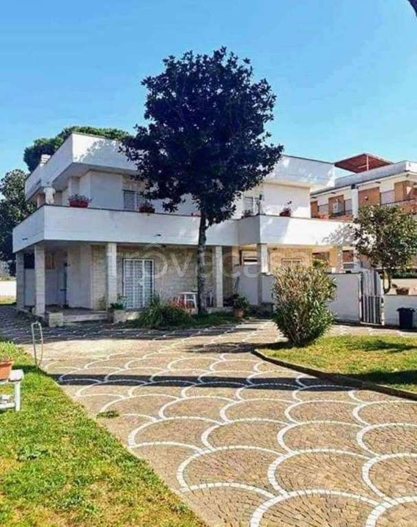 casa indipendente in affitto ad Anzio in zona Villa Claudia