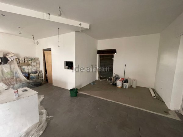 locale commerciale in affitto ad Anzio