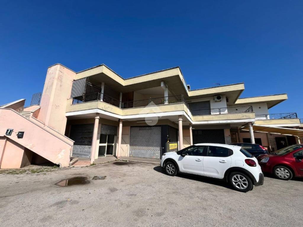 negozio in affitto ad Anzio in zona Mare