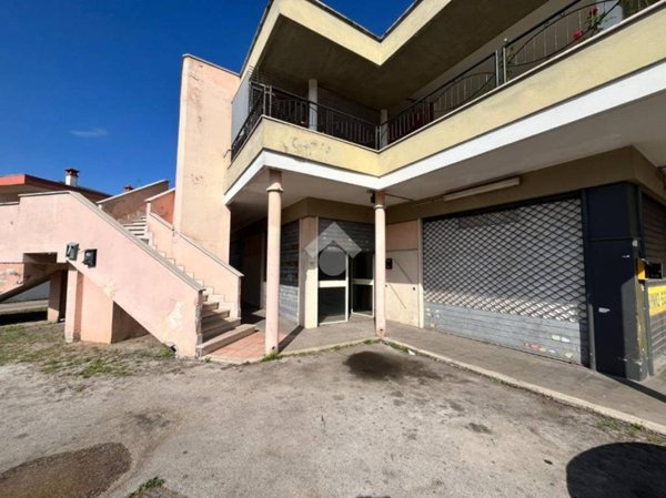 negozio in affitto ad Anzio