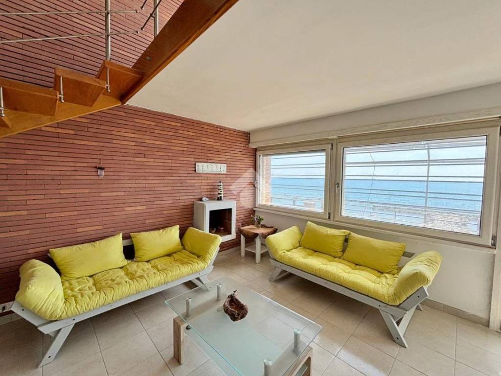 casa indipendente in affitto ad Anzio in zona Anzio Colonia