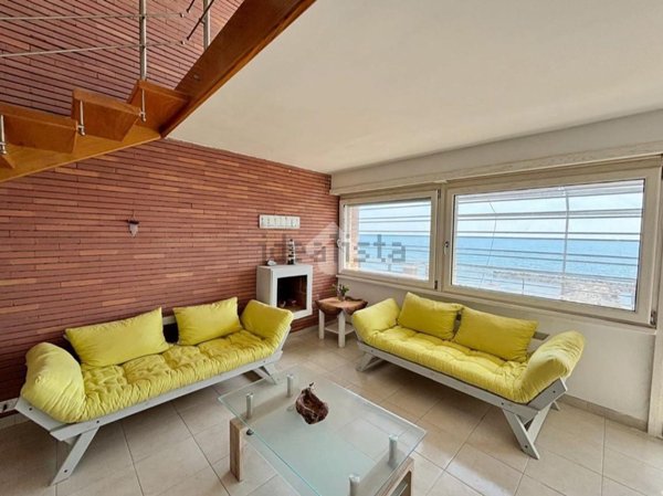 casa indipendente in affitto ad Anzio in zona Anzio Colonia