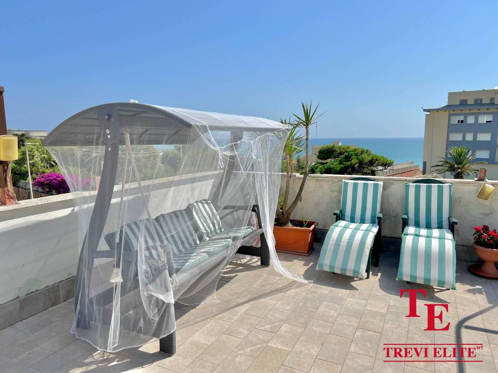 appartamento in affitto ad Anzio in zona Mare