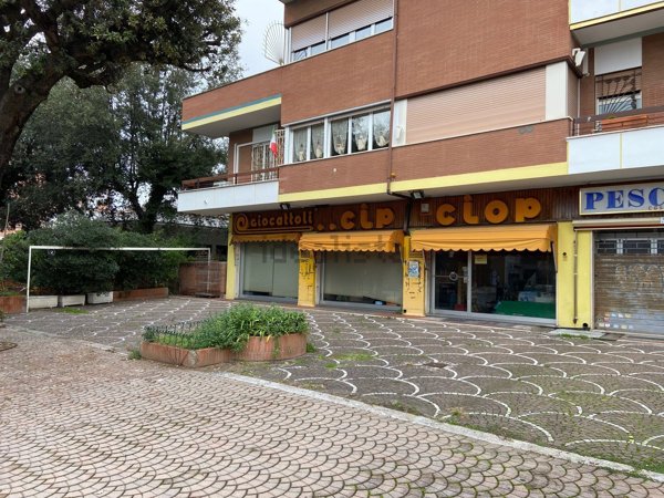 locale commerciale in affitto ad Anzio in zona Mare