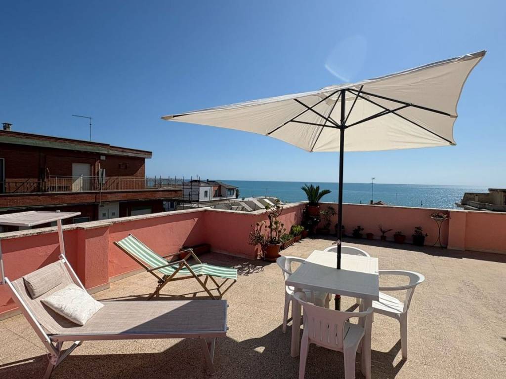 appartamento in affitto ad Anzio in zona Anzio Colonia