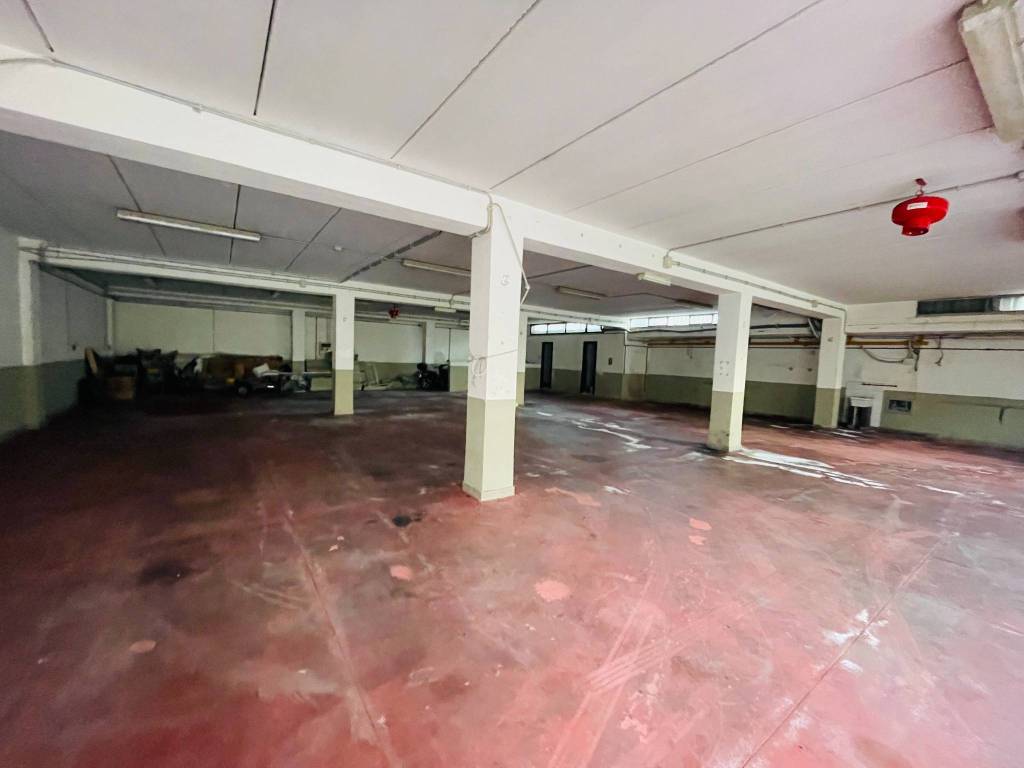 locale commerciale in affitto ad Anzio in zona Stazione
