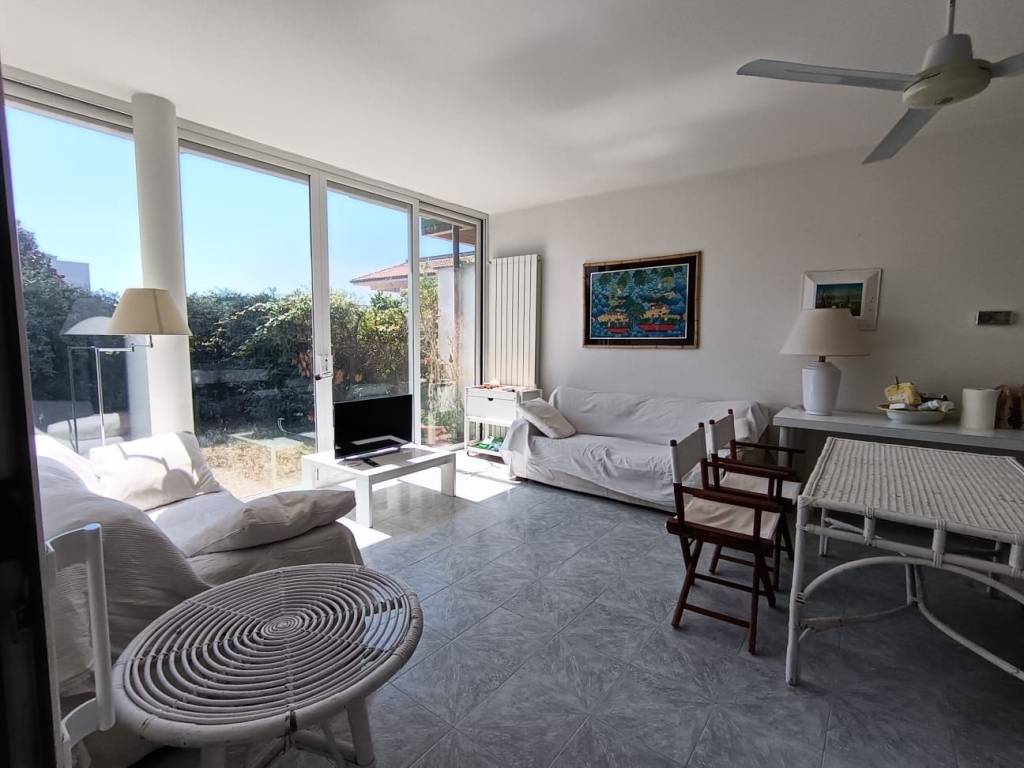 casa indipendente in affitto ad Anzio in zona Mare