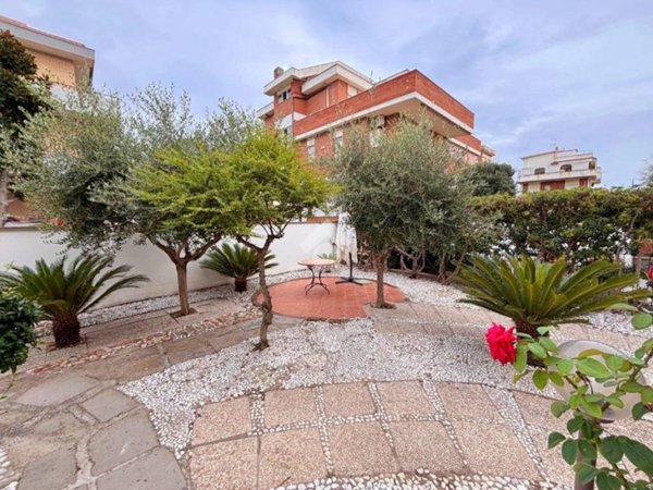 appartamento in affitto ad Anzio in zona Anzio Colonia