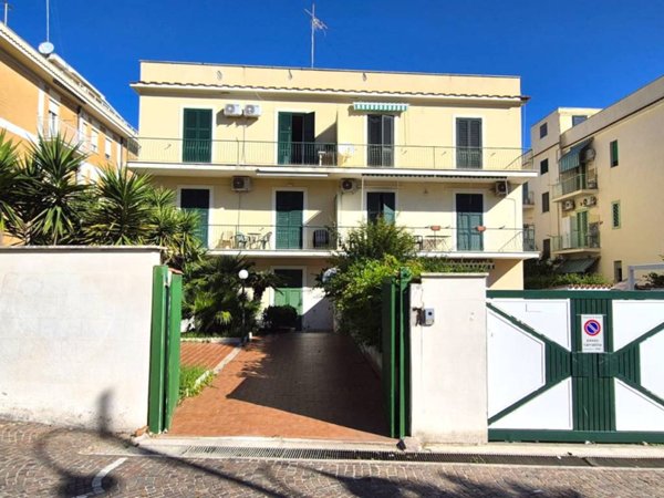 appartamento in affitto ad Anzio in zona Mare