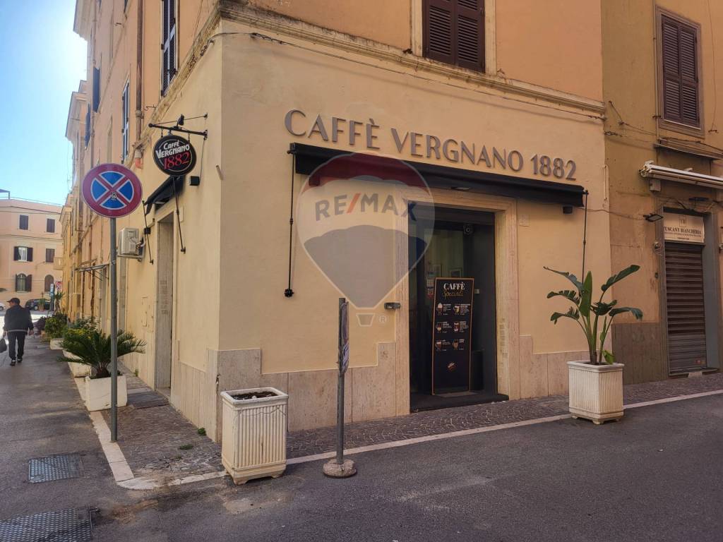 negozio in affitto ad Anzio