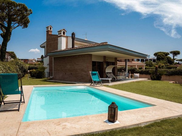 casa indipendente in affitto ad Anzio in zona Mare